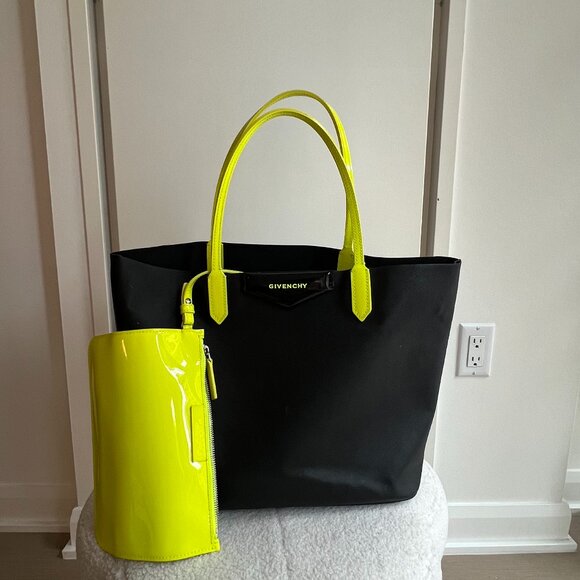 Givenchy Antigona Shopper Tote - Picture 3 of 7
